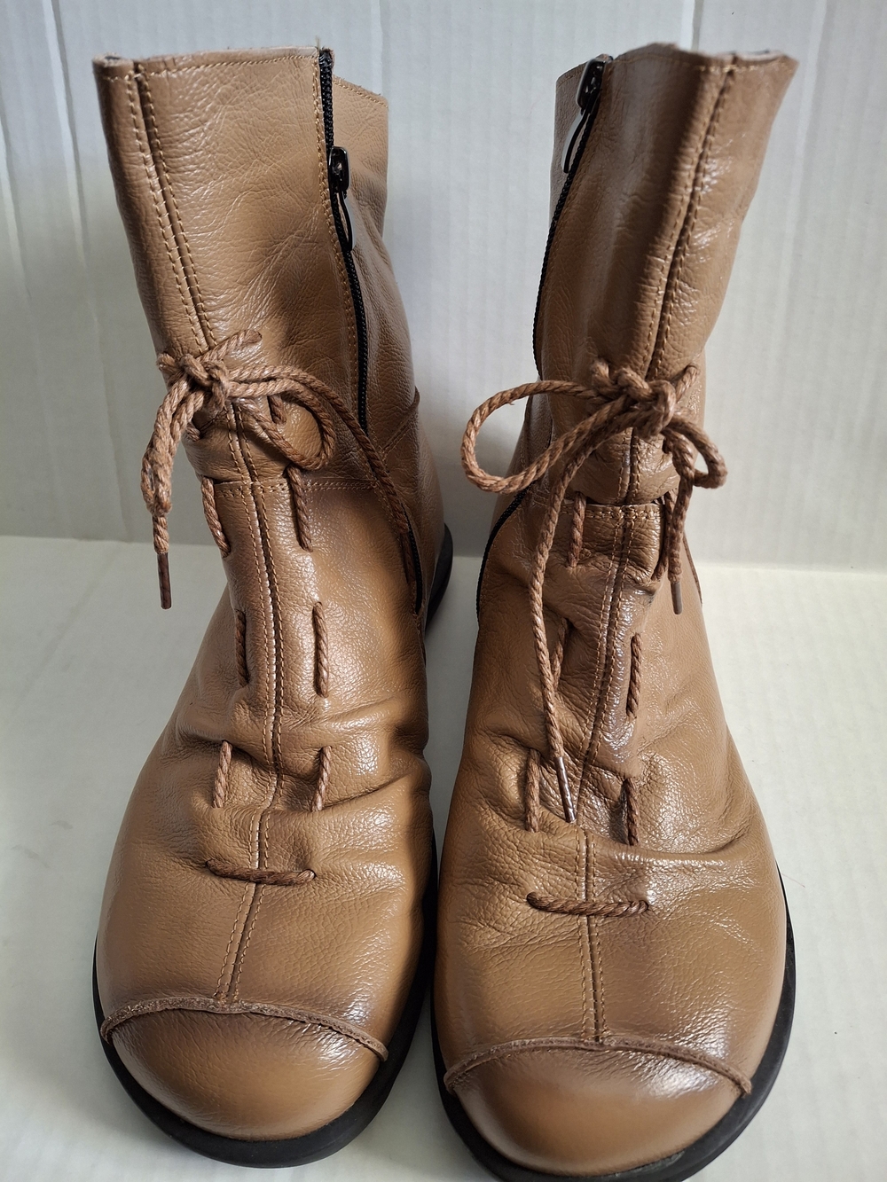 Jai Rui Tan Soft Leather Lace-Up Ankle Boots Size 10